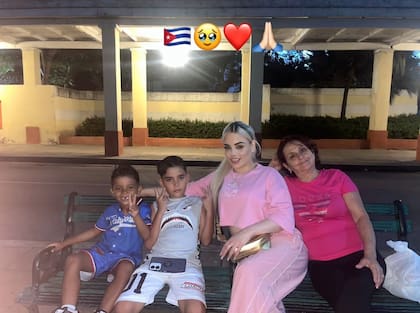 Según la publicación de la madre cubana, había emigrado de su país hace tres años