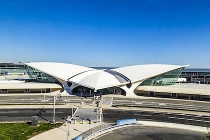 Según la vocera de Nueva York y Nueva Jersey, el contenido audiovisual no se transmite en sus principales aeropuertos, entre ellos John F. Kennedy, LaGuardia y Newark Liberty
