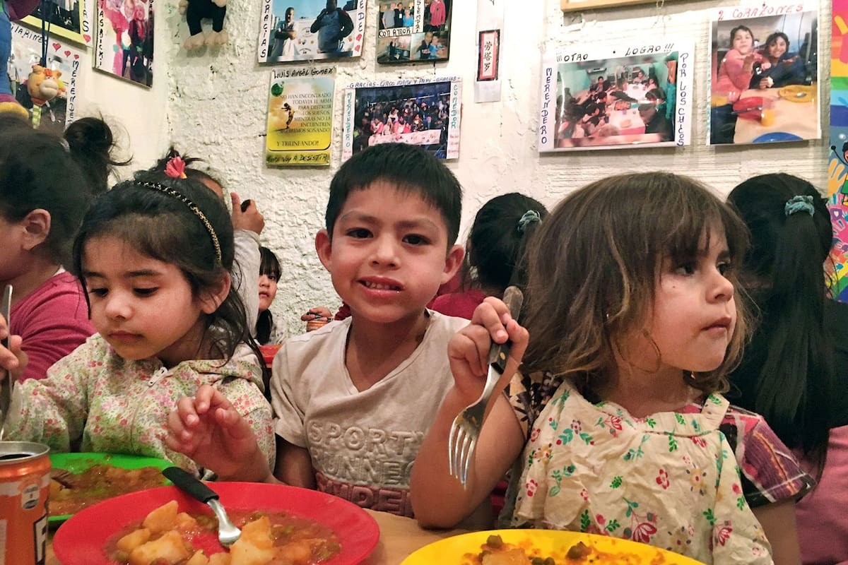 Según las últimas cifras del Indec, las principales víctimas son los chicos: el 52,6% son pobres