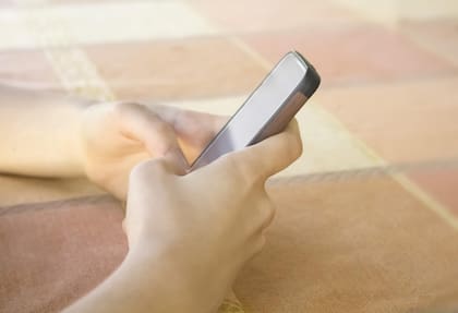Según los abogados, la mayoría de las plataformas no responden adecuadamente cuando se les alertan cuentas falsas