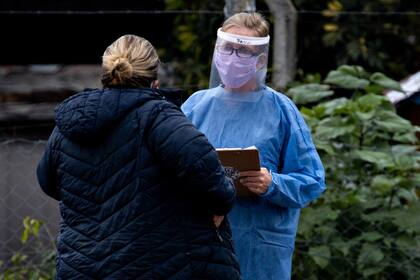 Según los datos oficiales difundidos hoy, los contagios en las últimas 24 horas fueron 5062 y en total suman 1.503.222; se reportaron 275 muertes desde ayer