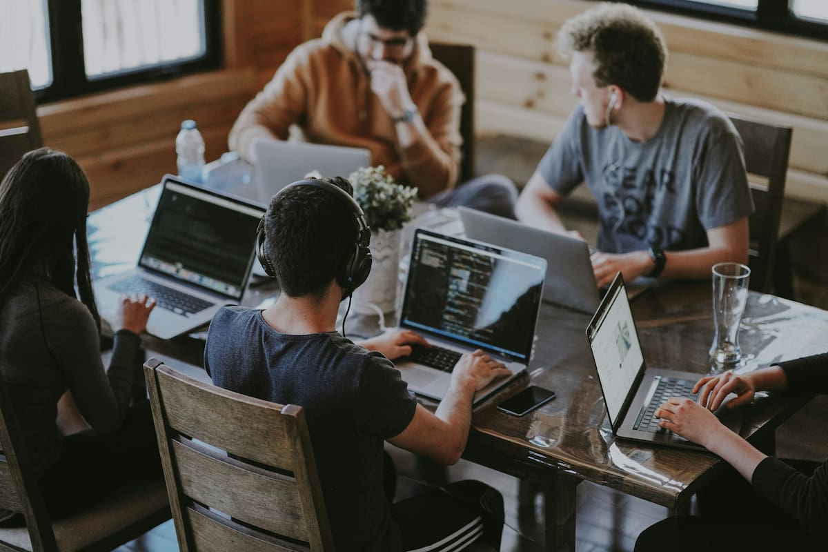 Según los expertos, hace falta más capital humano, más gente con capacidades clave para tener mejores empresas