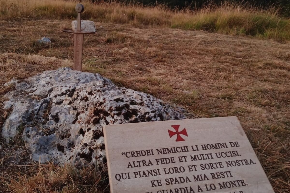 Según los expertos, la espada de Terminillo pertenecería a uno de los caballeros templarios. Se puede ver desde la ruta