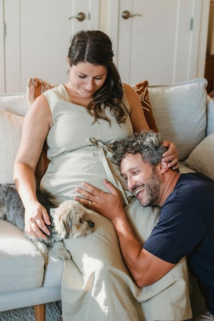 Según los veterinarios, el olfato del perro es tan potente que detecta el cambio hormonal en las mujeres cuando inicia el proceso de gestación