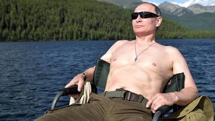 Según Montefiore, las tendencias autoritarias de Putin tienen su antecedente en los Romanov.