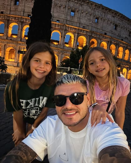 Según reveló Yanina Latorre, Icardi buscaría llevar el caso a Turquía, donde está el "último domicilio" de sus hijas, Francesca e Isabella (Foto: Instagram @mauroicardi)
