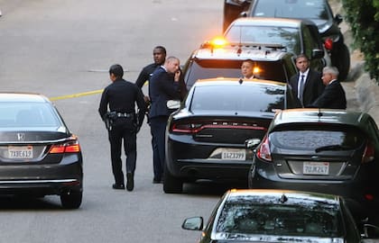 Según se reportó, una mujer disparó un arma tipo AR-15 contra la casa de la intérprete. No se registraron heridos y la sospechosa fue detenida