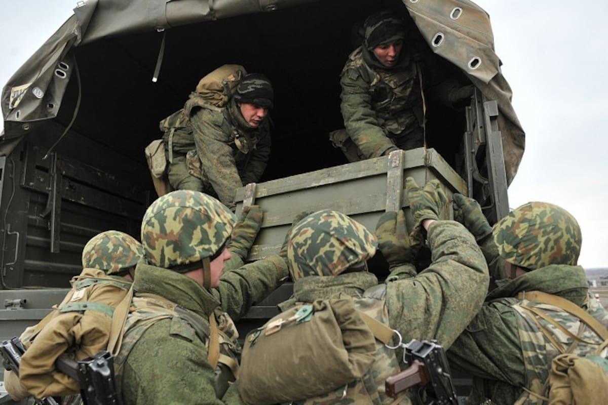 Según The New York Times, Moscú comenzó a recolectar donaciones. (En la foto, retirada de tropas rusas desde puestos de fronteras)