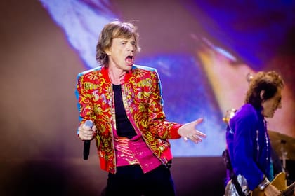 Según The Times, la agrupación que lidera Mick Jagger lanzó el tema "Rough and Twisted"