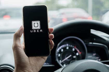 Según un estudio de la empresa de transportes, los usuarios suelen dejarse los celulares, billeteras y anteojos en sus vehículos.