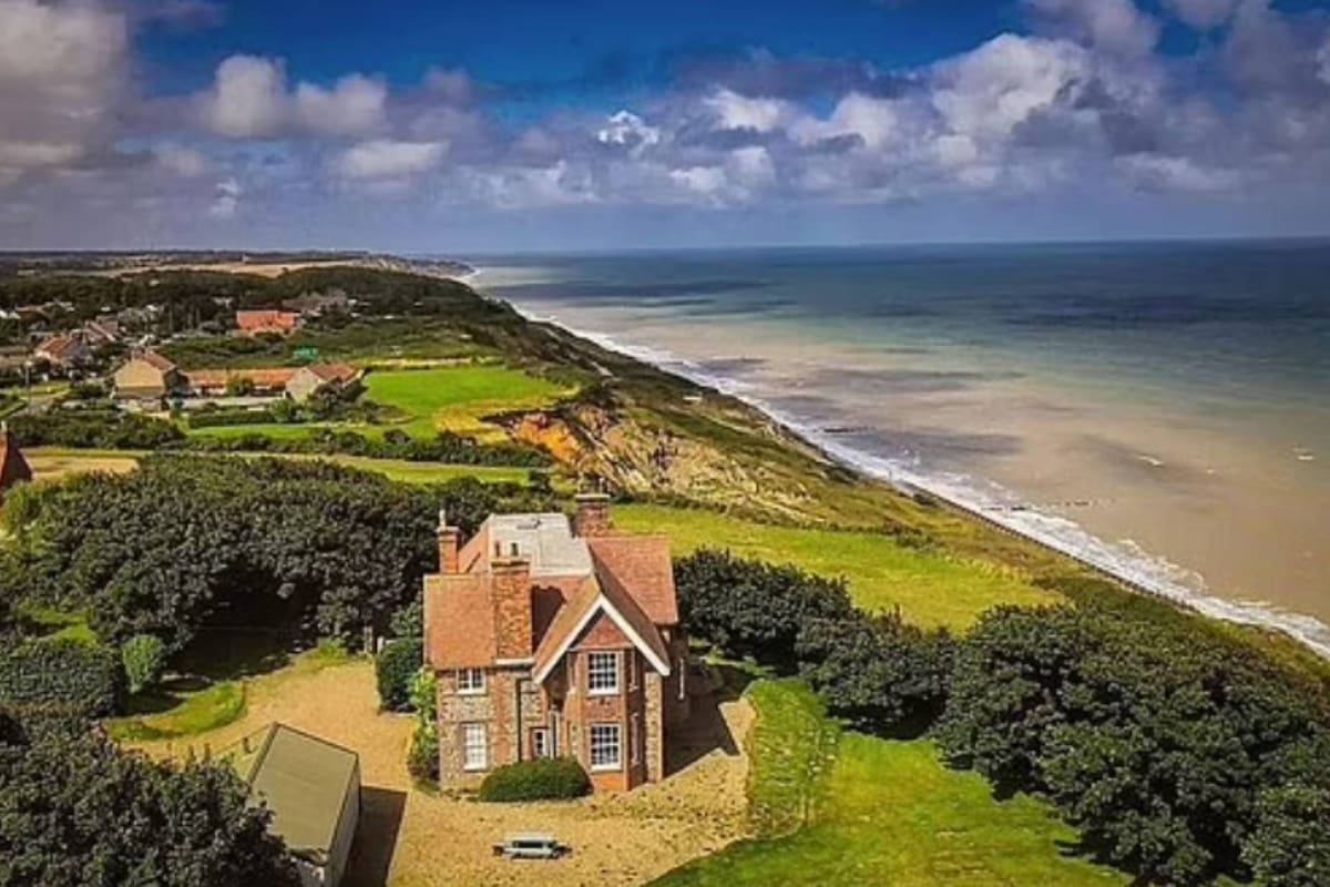 Según un informe de la Agencia de Medio Ambiente Británica, el 53 por ciento de los acantilados ingleses y galeses están sujetos a inestabilidad y erosión. Crédito: Zoopla