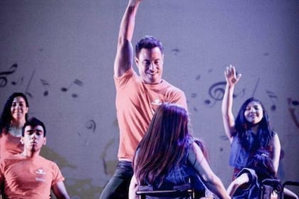 Seis años de exposición televisiva le hicieron pensar que podía unir la danza y el éxito para crear un proyecto de baile en silla de ruedas