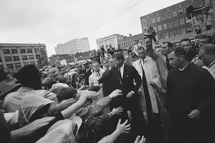 Seis décadas después, todavía salen a la luz nuevos detalles sobre uno de los acontecimientos más analizados en la historia de Estados Unidos: el asesinato del presidente John F. Kennedy el 22 de noviembre de 1963