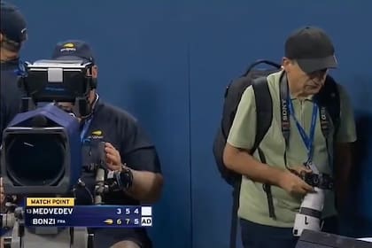 Selcuk Acar, el fotógrafo que desató el escándalo del partido entre Medvedev y Bonzi en el US Open