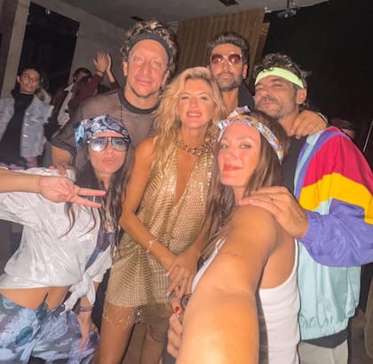 Selfie obligada para Gime Accardi, Nico Vázquez, Mery, Meme, Pedro Alfonso y Paula Chaves.