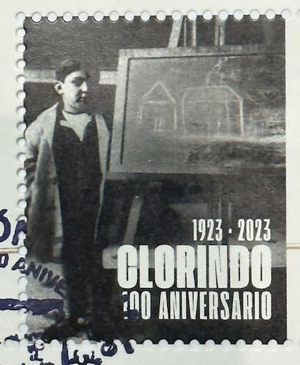 Sello postal con una fotografía de Testa de niño, al lado de un pizarrón con el dibujo de una casa