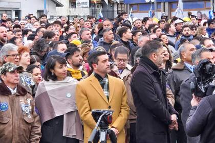 Senadores de La Libertad Avanza en el acto por el aniversario de Malvinas en Ushuaia