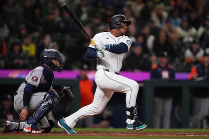 Sencillo de dos carreras de Jorge Polanco da a Seattle una victoria 4-3 sobre Houston