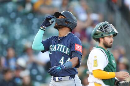 Sencillo de Raleigh como emergente en la 9ª da triunfo a Marineros, 5-3 sobre Atleticos