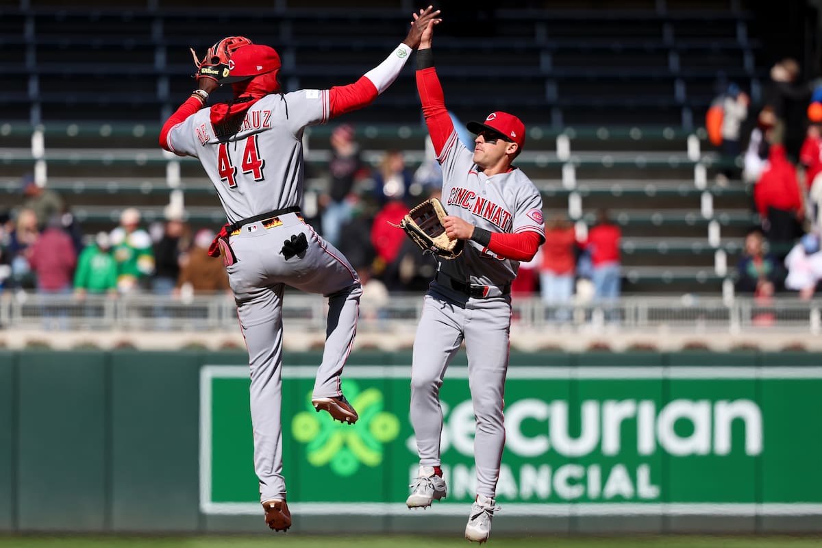 Sencillo impulsor de Myers en la novena y gran relevo llevan a los Rojos 5-4 sobre Mellizos