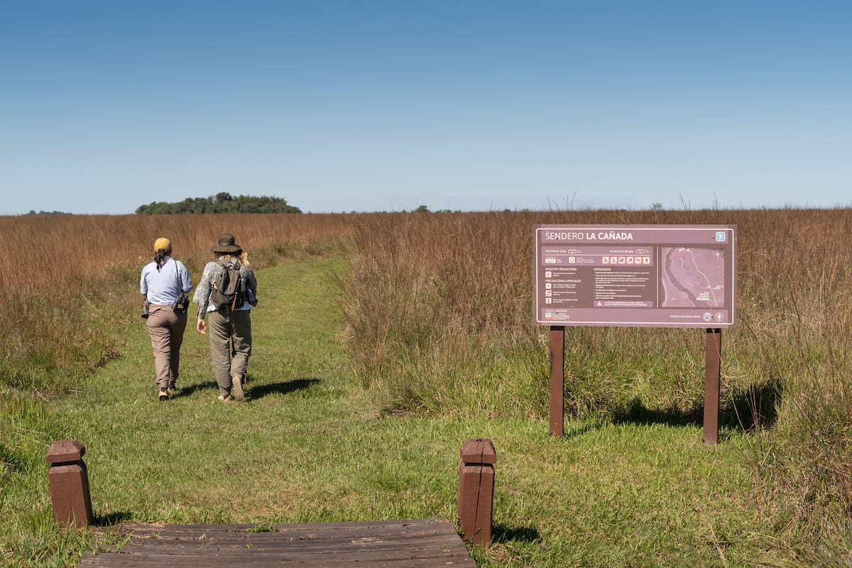 Sendero La Cañada en el portal San Nicolás del Parque Nacional Iberá.
