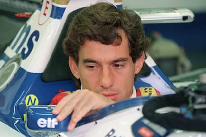 Senna, antes de salir a las pistas el 1° de mayo de 1994