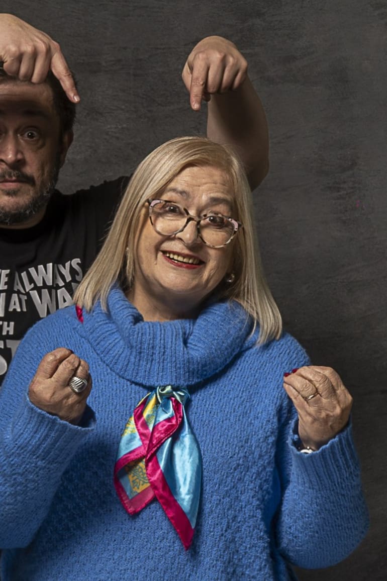 "Señoras, señores, les voy a contar mi vida, sin intermediarios. Prepárense, porque la versión original, sin cortes y sin censura, es siempre la mejor. Voy a hablar de todos mis hombres. Que fueron muchos", así arranca la obra.