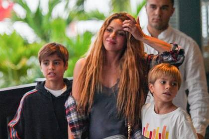 Separa del futbolista catalán, Shakira inició una nueva vida junto a sus hijos en Miami