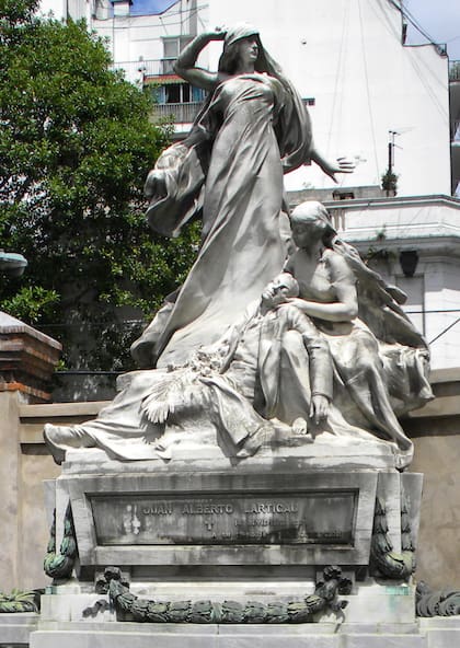 Sepulcro de Lartigau en la Recoleta