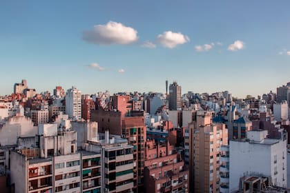 Ser propietario o inquilino en Córdoba cuesta la mitad que en Buenos Aires