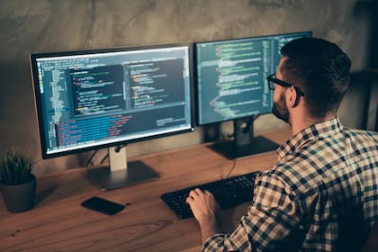 Ser un analista de software puede brindar sueldos de hasta US$100 mil, según consignó el estudio de Lending Tree