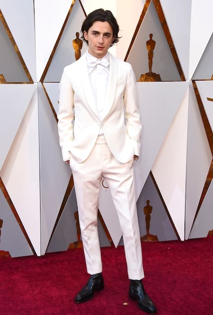 ¿Sera la gran noche de Timothée Chalamet? Por las dudas, el actor de Llámame por tu nombre eligió salir del protocolar traje negro
