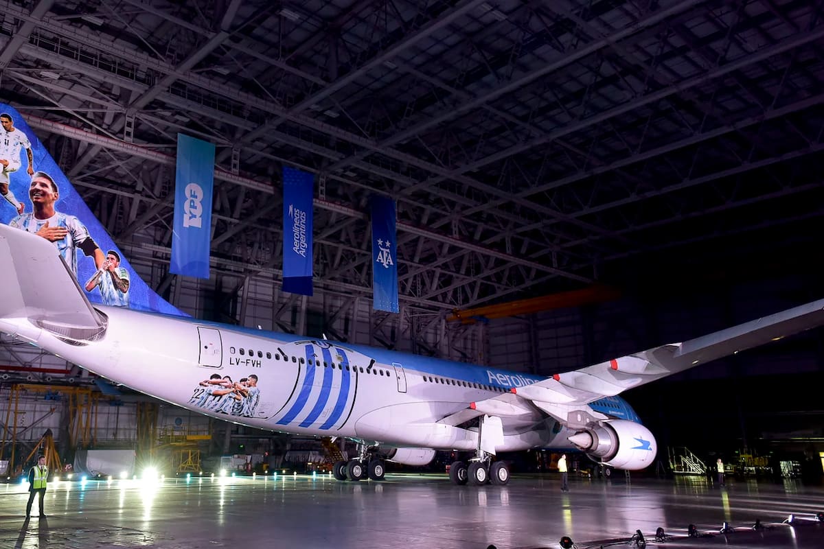 "Será un avión que transportará las ilusiones del país", dijo uno de los sponsors.