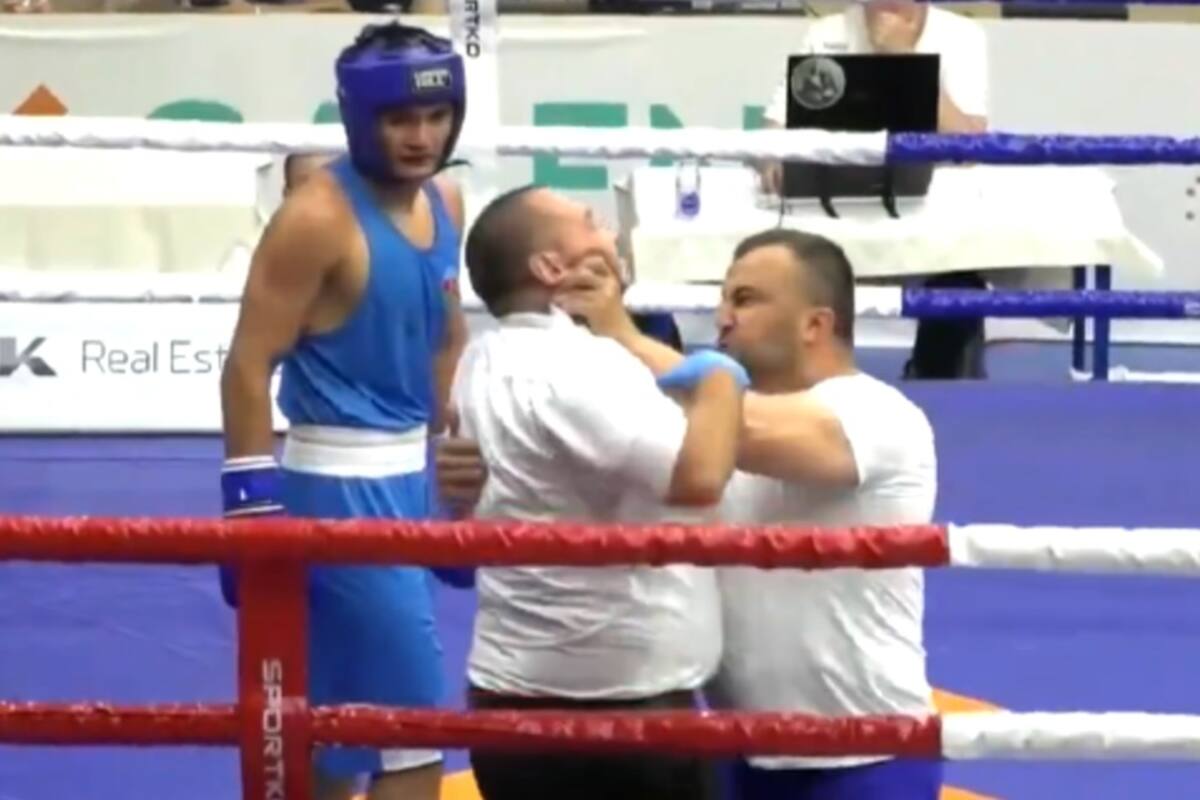 Serbia: un entrenador se metió a un ring de boxeo y estranguló al árbitro luego de que descalificara a su peleador
