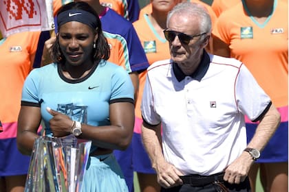 Serena, campeona en Indian Wells, acompañada por Raymond Moore