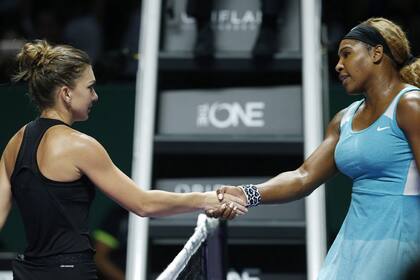 Serena sufrió una dura caída ante la rumana Halep