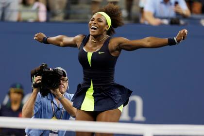 Serena Williams festeja su victoria sobre Victoria Azarenka en la final del US Open del 2012 en Nueva York el 9 de septiembre. Fue uno de los 23 títulos de Grand Slam que cosechó en su carrera. (AP Photo/Charles Krupa)