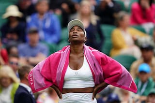 Serena Williams sufre una lesión en una rodilla, según su entorno