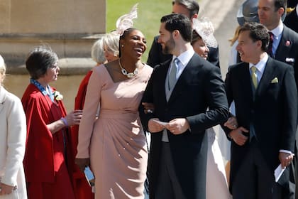 Serena Williams y su marido Alexis Ohanian. La tenista hizo su entrada del brazo de su marido, el cofundador de la red social Reddit. La pareja dejó su casa de Beverly Hills para ir a la boda en Windsor junto con su hijo Alexis Olympia Ohanian Jr.