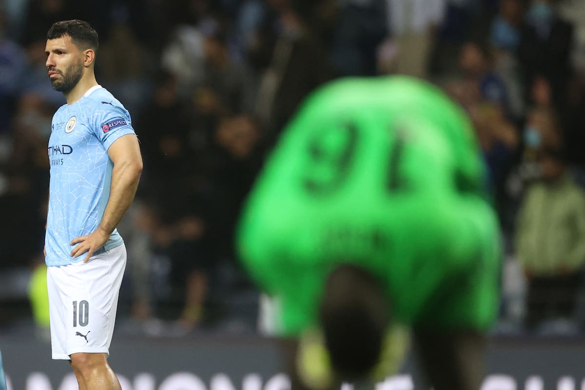 Sergio Agüero, desolado traas la derrota en la final de la Champions League.