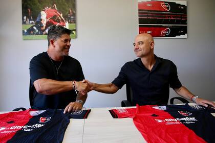 Sergio Gómez y Favio Orsi firmaron un contrato por un año con Newell's; según Roberto Sensini, fueron la primera opción para la dirección técnica.