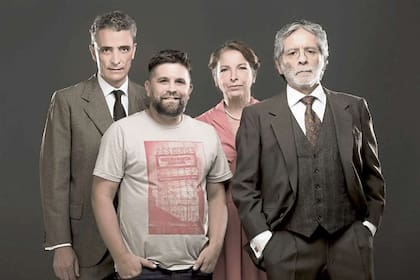 Sergio Griffo, Alejandra Darín y Patricio Contreras, con el director Mariano Dossena