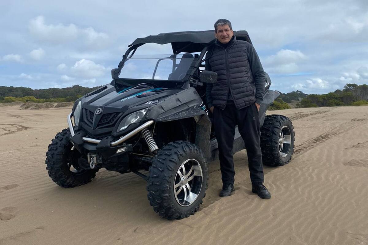 Sergio Gustavo Guibar (55) volcó a bordo de un Utility Task Vehicle (UTV) mientras transitaba por un médano