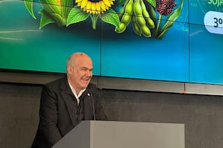 El secretario de Agricultura sorprendió con un pedido para que aplaudan los logros del Gobierno y dejó una arenga