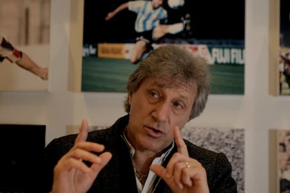 Sergio Marchi, secretario general de Futbolistas Argentinos Agremiados, busca impedir que haya un aluvión de jugadores sin contratos.