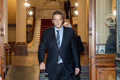 Sergio Massa, al salir esta noche del Congreso de la Nación