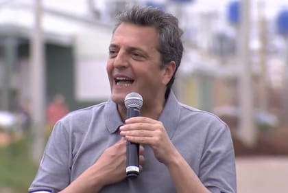 Sergio Massa durante la entrega de viviendas del Programa Casa Propia, en el barrio Itaembé Guazú de Posadas
