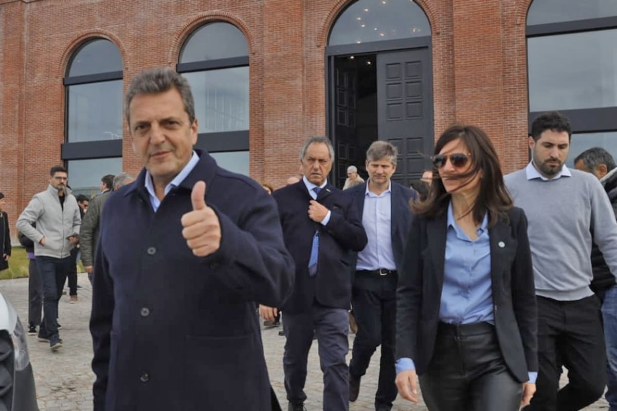 Sergio Massa en la Fábrica de Luccianos en el parque Industrial de Mar del Plata