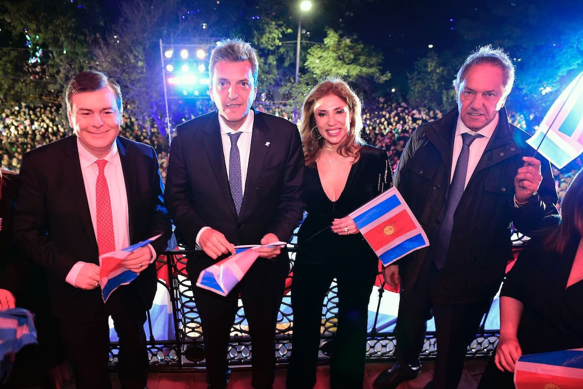 Sergio Massa en Santiago del Estero, junto con Gerardo Zamora, Claudia Ledesma Abdala y Daniel Scioli