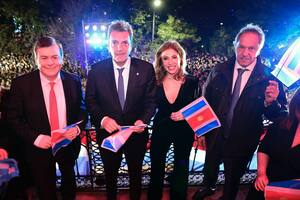 Sergio Massa en Santiago del Estero, junto con Gerardo Zamora, Claudia Ledesma Abdala y Daniel Scioli